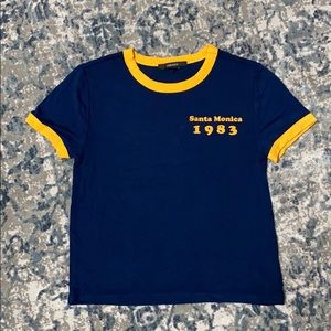 Trendy short sleeve top !